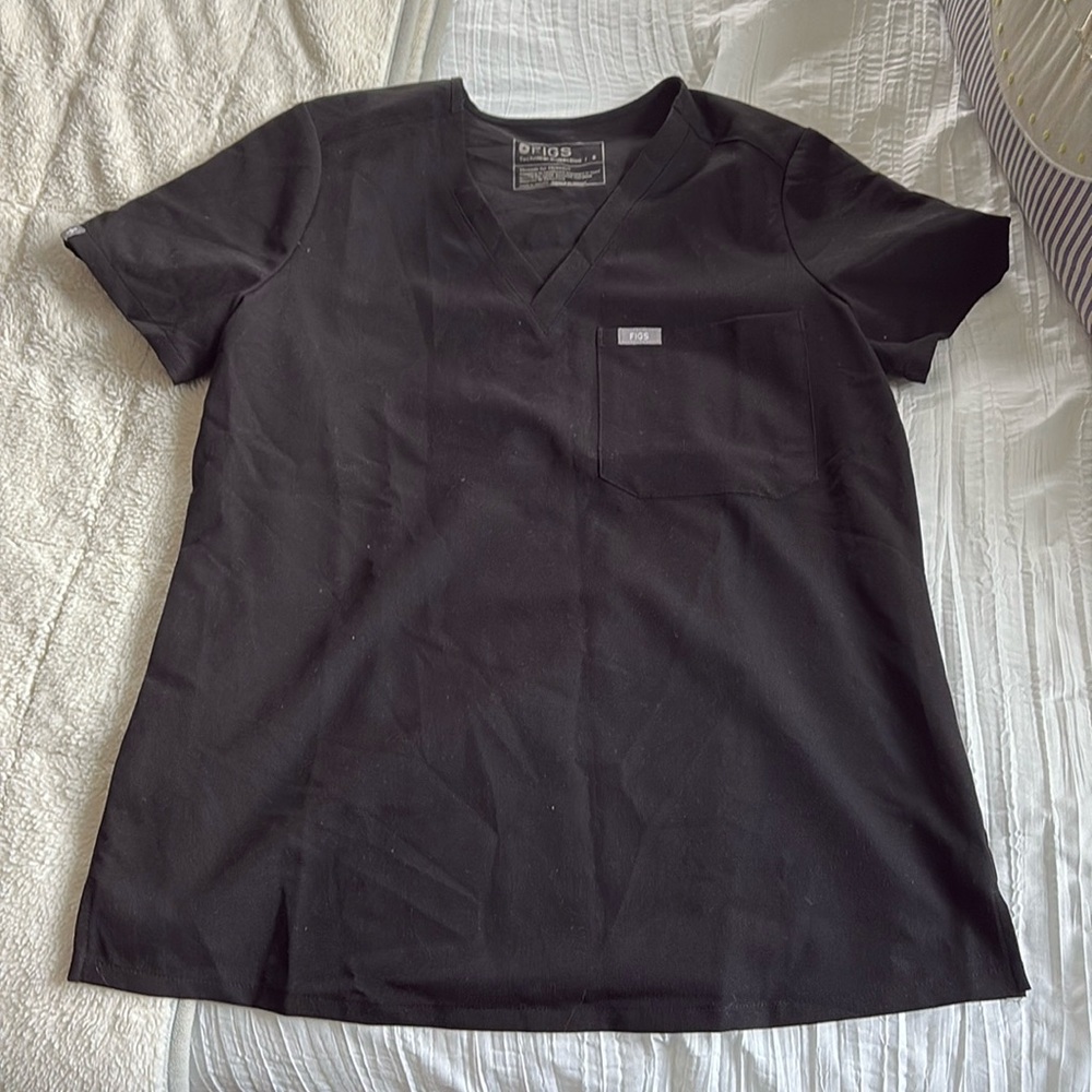 One pocket figs scrub top